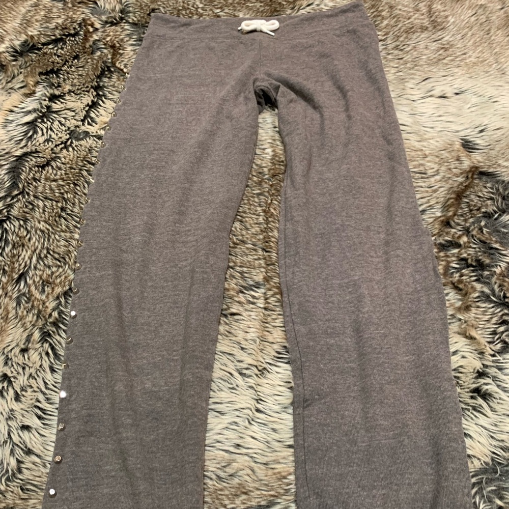 Monrow Supersoft Vintage Sweats Studs down sides Charcoal gray Size S